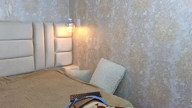 CrystalBrooke3x online show from November 2025 06:29:01 PM