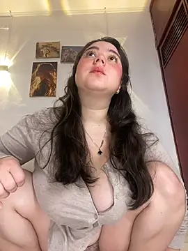LunaGil1 online show from July 2026 01:24:02 PM