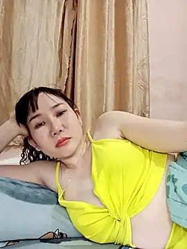 Snapshot of Ana_love2000 chatting on February 2025 01:42:02 PM Ana love2000 online show from February 2025 01:42:02 PM