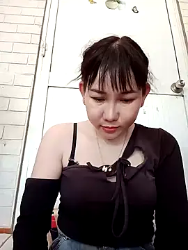 Snapshot of Ana_love2000 chatting on February 2025 08:33:02 AM Ana love2000 online show from February 2025 08:33:02 AM