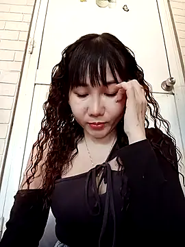 Snapshot of Ana_love2000 chatting on February 2025 02:14:01 AM Ana love2000 online show from February 2025 02:14:01 AM