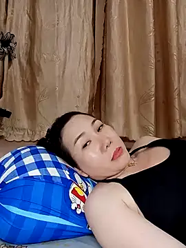 Snapshot of Ana_love2000 chatting on February 2025 05:04:01 PM Ana love2000 online show from February 2025 05:04:01 PM