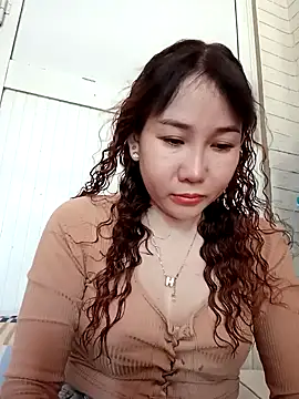 Snapshot of Ana_love2000 chatting on March 2025 02:19:02 AM Ana love2000 online show from March 2025 02:19:02 AM