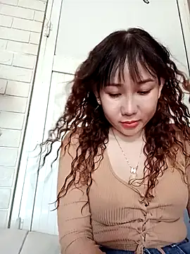 Snapshot of Ana_love2000 chatting on March 2025 01:59:01 AM Ana love2000 online show from March 2025 01:59:01 AM