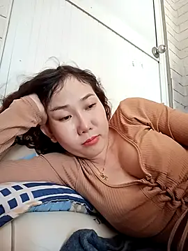 Snapshot of Ana_love2000 chatting on March 2025 05:05:02 AM Ana love2000 online show from March 2025 05:05:02 AM