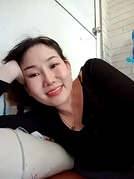 Snapshot of Ana_love2000 chatting on March 2025 08:37:01 AM Ana love2000 online show from March 2025 08:37:01 AM