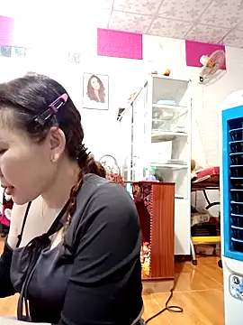 Snapshot of Ana_love2000 chatting on March 2025 11:00:01 AM Ana love2000 online show from March 2025 11:00:01 AM