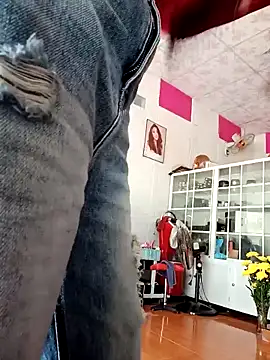 Snapshot of Ana_love2000 chatting on March 2025 01:53:02 AM Ana love2000 online show from March 2025 01:53:02 AM