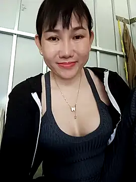 Snapshot of Ana_love2000 chatting on September 2025 01:38:02 AM Ana love2000 online show from September 2025 01:38:02 AM