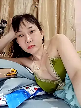 Snapshot of Ana_love2000 chatting on October 2025 02:40:01 PM Ana love2000 online show from October 2025 02:40:01 PM