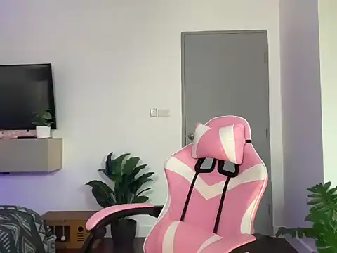 juicyshow  online show from September 2025 01:29:01 AM