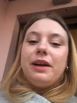 chloetarducci online show from March 2025 05:14:02 PM