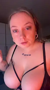 chloetarducci online show from February 2026 07:39:02 PM