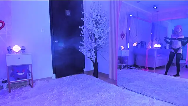 zephirahabney online show from March 2025 08:29:02 PM