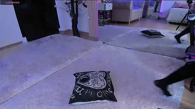 zephirahabney online show from March 2025 05:54:01 PM