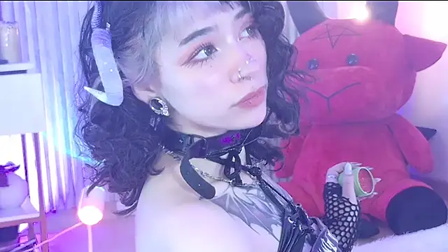 zephirahabney online show from November 2025 03:12:02 PM