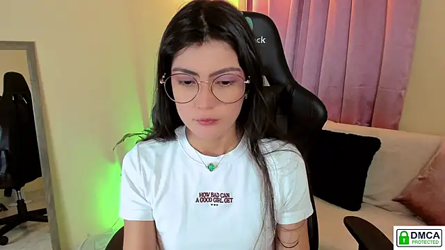 Lilabril online show from March 2025 12:35:02 PM