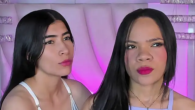 siara and zoe online show from May 2026 11:23:01 PM