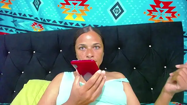 GiveLove1 online show from February 2025 04:50:01 AM