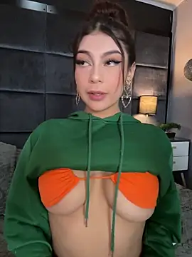 Snapshot of CHERRYY_BOMB_ chatting on October 2025 10:48:02 AM CHERRYY BOMB online show from October 2025 10:48:02 AM