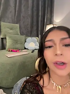 CHERRYY BOMB  online show from June 2026 06:36:01 PM