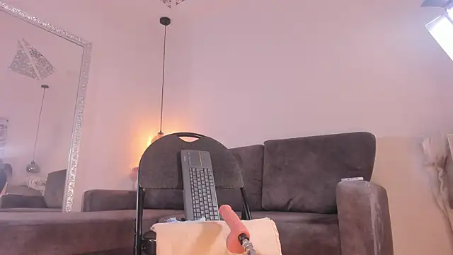 Isabella francoo online show from September 2025 12:27:02 PM