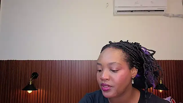 chanel brunette online show from April 2026 06:46:01 PM