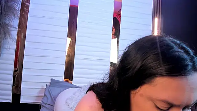 Biiancacox online show from November 2025 02:33:01 AM