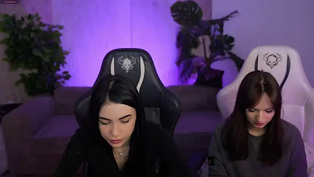 Tina Breeze online show from November 2025 08:36:02 AM