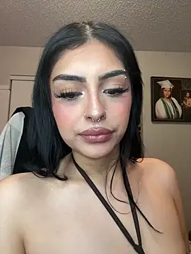 ThickerThanYoBitch online show from October 2025 07:07:02 AM