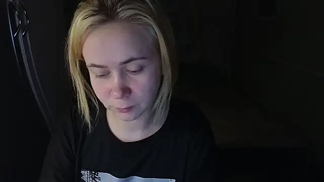 Riley Roo online show from February 2026 04:49:01 PM