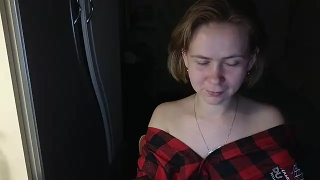 Riley Roo online show from May 2026 07:45:02 PM