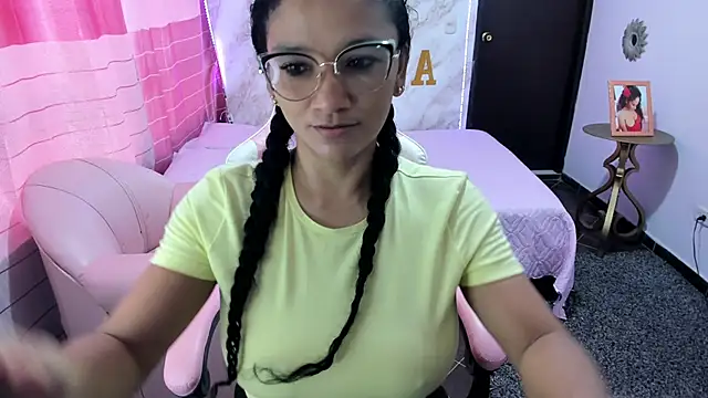 rayza mature 154 online show from January 2025 09:36:02 PM