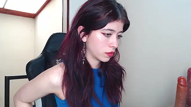 SuzzyyM online show from January 2025 05:28:02 PM