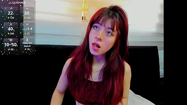 SuzzyyM online show from March 2026 08:37:02 PM