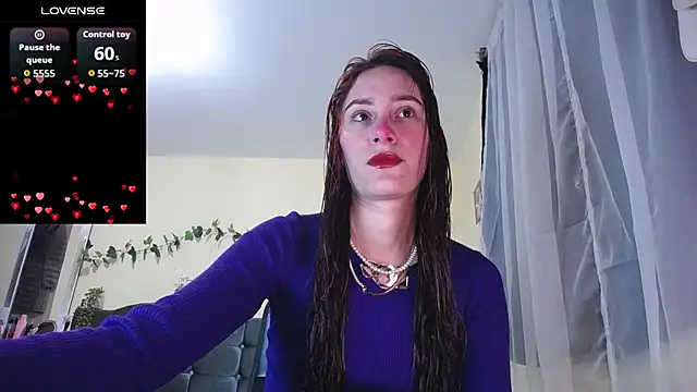 IsaBaileys  online show from February 2026 11:55:02 PM