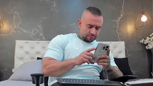 BruceDallas online show from February 2025 01:20:01 AM