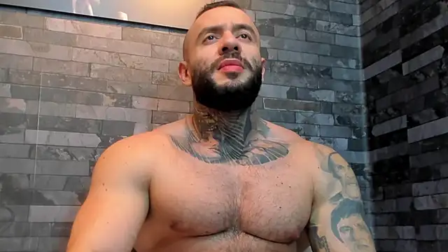 Snapshot of BruceDallas chatting on June 2026 03:15:01 AM BruceDallas online show from June 2026 03:15:01 AM