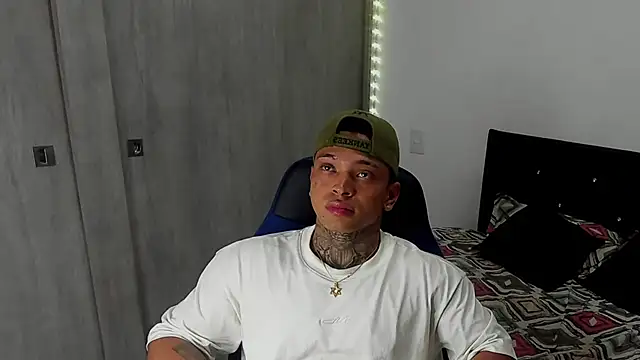 Stiven collins online show from February 2025 06:26:02 AM