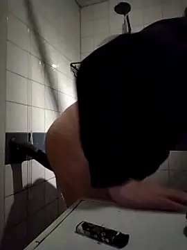 Knuffelstaaf123 online show from March 2025 03:29:02 AM