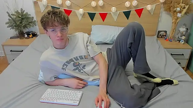 Fandi 777 online show from January 2025 02:21:01 PM