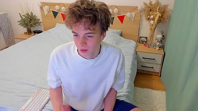 Fandi 777 online show from February 2025 05:23:02 PM