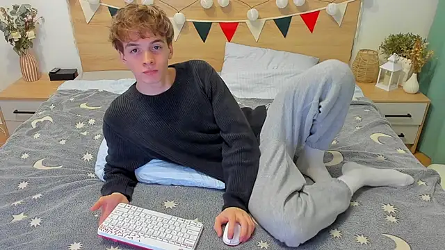 Fandi 777 online show from March 2025 07:05:01 PM