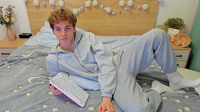 Fandi 777 online show from March 2025 05:12:02 PM