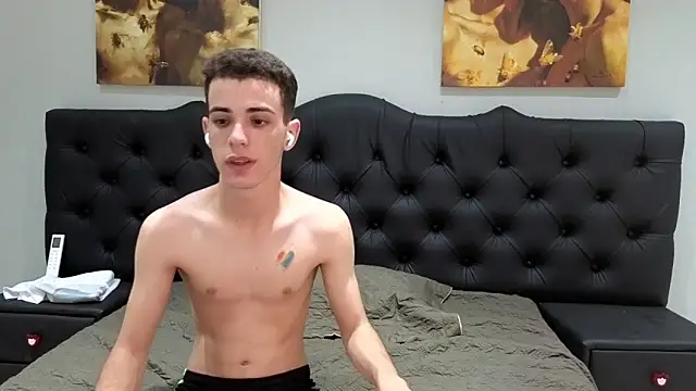 Cristian Delgado online show from December 2024 05:25:01 AM