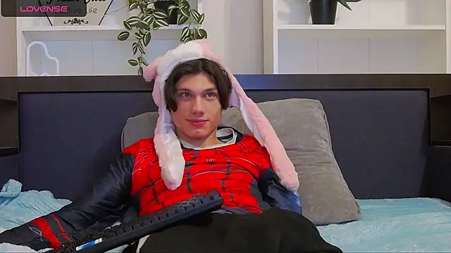 CalvinCay online show from December 2024 11:07:01 PM