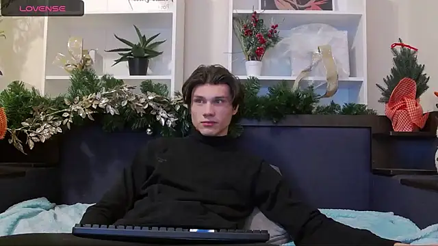 CalvinCay online show from December 2024 08:03:02 PM