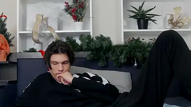 CalvinCay online show from December 2024 05:22:02 AM