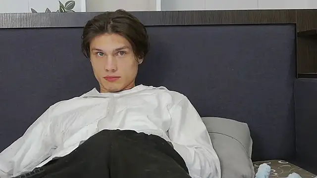 CalvinCay online show from January 2025 01:10:01 AM