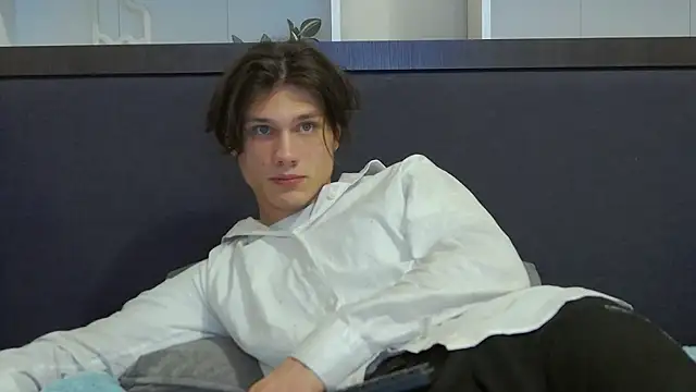 CalvinCay online show from January 2025 08:39:01 PM